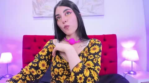 Snapshot of teresa_moon chatting on 12/04/24, 08:07 TERESA Give me a good rating if you enjoy my show online show from 12/04/24, 08:07