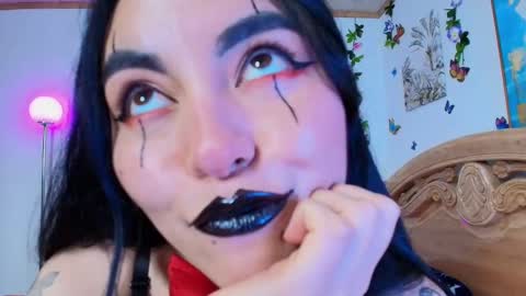 Snapshot of teresa_moon chatting on 10/31/25, 05:58 TERESA Give me a good rating if you enjoy my show online show from 10/31/25, 05:58