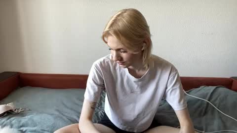 Anna online show from 03/16/26, 05:44