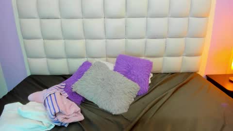 Teresa online show from 09/17/25, 01:46