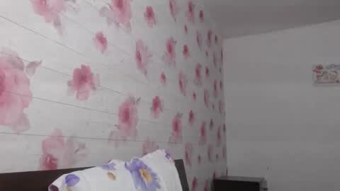 Snapshot of teressa_lovee chatting on 09/25/25, 05:38 teressa_lovee online show from 09/25/25, 05:38