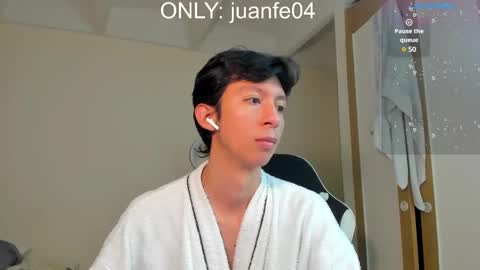 Snapshot of teroship_boy chatting on 12/11/24, 01:37 Juanfe online show from 12/11/24, 01:37