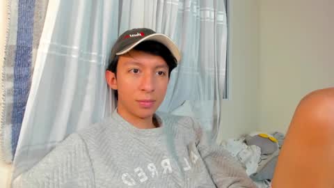 Snapshot of teroship_boy chatting on 02/22/25, 01:00 Juanfe online show from 02/22/25, 01:00