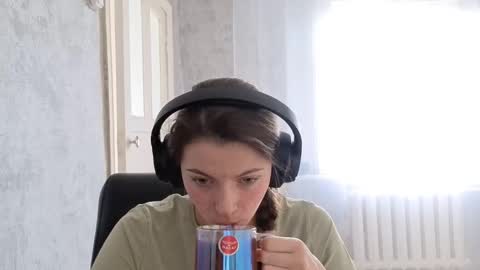 Anny Simpson online show from 10/23/25, 06:13