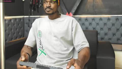 terranze_z online show from 11/23/25, 07:57