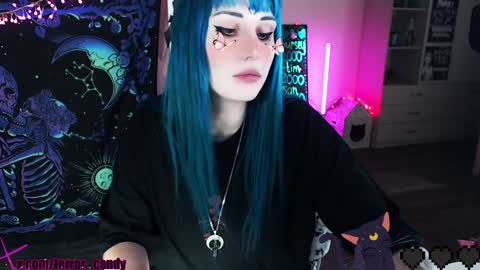 Snapshot of terror_candy chatting on 12/21/24, 01:36 CRY BABY online show from 12/21/24, 01:36