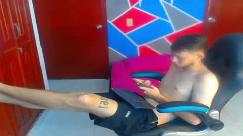 Snapshot of terryy_hot chatting on 04/24/26, 03:25 terryy_hot online show from 04/24/26, 03:25