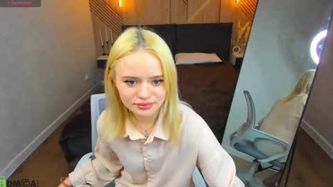 Tessa online show from 03/25/26, 09:26