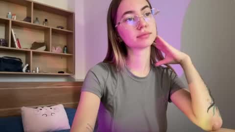 Snapshot of tessa_calmness chatting on 04/23/26, 02:35 tessa_calmness online show from 04/23/26, 02:35