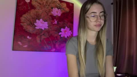 Snapshot of tessa_calmness chatting on 05/30/26, 03:03 tessa_calmness online show from 05/30/26, 03:03