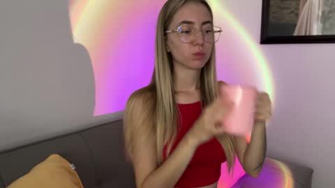 Snapshot of tessa_calmness chatting on 06/03/26, 03:20 tessa_calmness online show from 06/03/26, 03:20