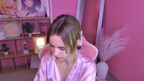 Snapshot of tessa_shy_ chatting on 05/25/26, 02:12 tessa_shy_ online show from 05/25/26, 02:12