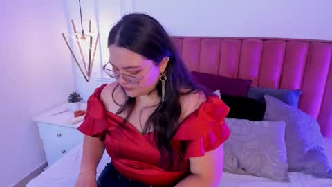 Snapshot of tessa_sinclaire chatting on 10/06/25, 11:35 TERESA online show from 10/06/25, 11:35