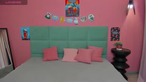 Tessa 3 online show from 09/23/25, 01:41