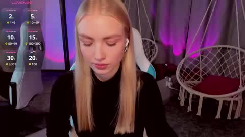 TessaHamilton online show from 11/03/25, 10:16