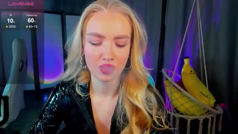 Snapshot of tessahamilton chatting on 02/11/26, 08:41 TessaHamilton online show from 02/11/26, 08:41