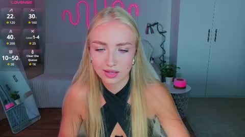 Snapshot of tessahamilton chatting on 07/10/26, 01:03 TessaHamilton online show from 07/10/26, 01:03