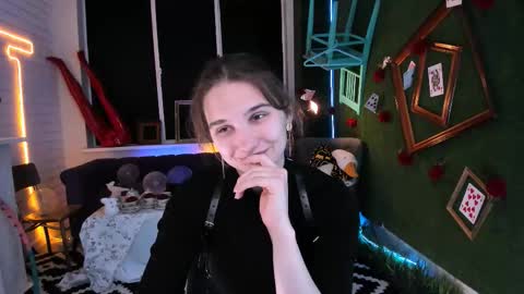 Snapshot of tessamill chatting on 09/26/25, 05:33 Tessa online show from 09/26/25, 05:33