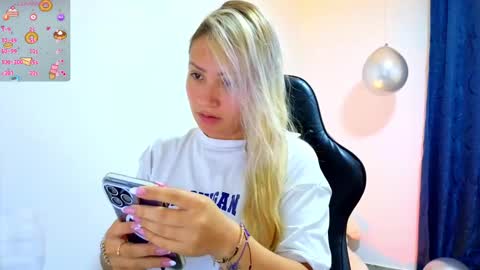 Tessy online show from 10/10/25, 01:32