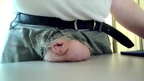 Test the Chat online show from 11/23/25, 05:57