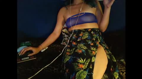 Snapshot of tetherbelle chatting on 06/16/26, 03:42 tetherbelle online show from 06/16/26, 03:42