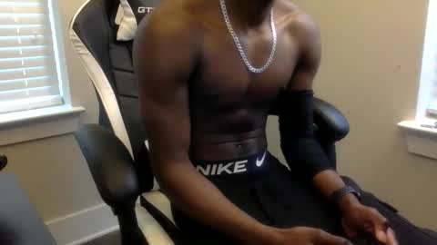 Snapshot of tevvdaren chatting on 10/31/25, 12:50 tevvdaren online show from 10/31/25, 12:50