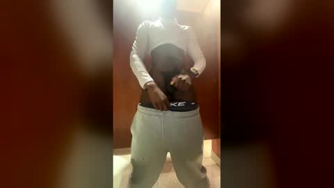 Snapshot of tevvdaren chatting on 01/08/26, 02:52 tevvdaren online show from 01/08/26, 02:52