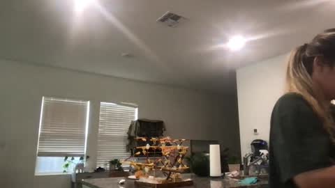 Snapshot of texas_blonde chatting on 03/12/26, 01:28 Daphne Summers online show from 03/12/26, 01:28