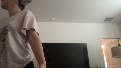 Snapshot of texas_blonde chatting on 06/03/26, 02:44 Daphne Summers online show from 06/03/26, 02:44