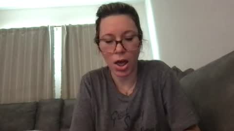 Snapshot of texas_blonde chatting on 07/06/26, 07:49 Daphne Summers online show from 07/06/26, 07:49