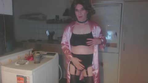 Snapshot of tgirlsub4domq chatting on 03/30/26, 04:13 Tgirlsub4DomQ online show from 03/30/26, 04:13