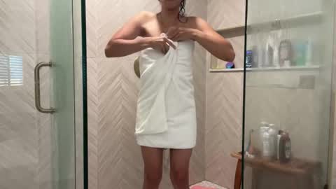 Snapshot of tgirltoesx chatting on 11/10/25, 07:46 babygirlmami online show from 11/10/25, 07:46