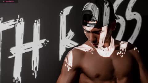 Snapshot of th_russ chatting on 03/04/26, 02:45 INSTAGRAM Th1rss online show from 03/04/26, 02:45