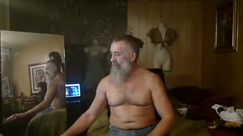 Snapshot of tha_commander69 chatting on 12/30/24, 09:19 tha Commander69 online show from 12/30/24, 09:19