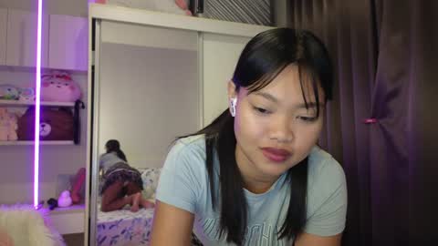 Snapshot of thailand4you chatting on 12/26/24, 02:48 AbbieThai online show from 12/26/24, 02:48