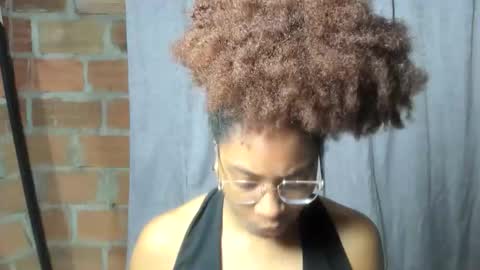 thaimy_ online show from 06/01/26, 02:35