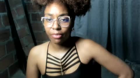 thaimy_ online show from 06/16/26, 02:14