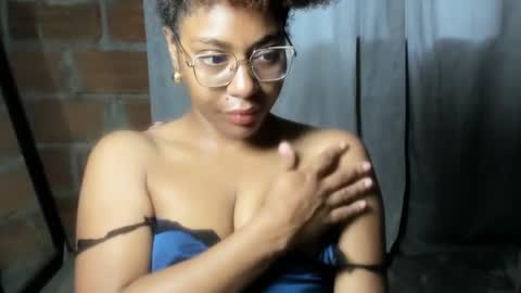 thaimy_ online show from 06/18/26, 11:47