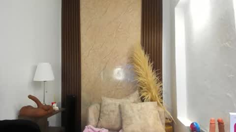 Snapshot of thais_kim chatting on 02/10/26, 02:10 Sweet Thais online show from 02/10/26, 02:10