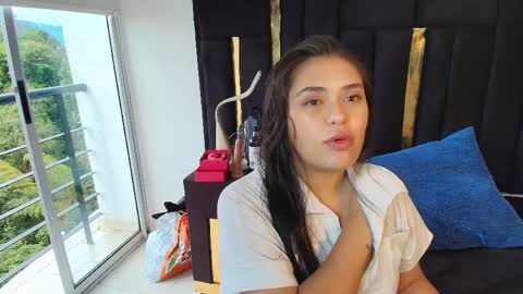 Snapshot of thaisadara24 chatting on 04/05/26, 09:56 T H A I S online show from 04/05/26, 09:56