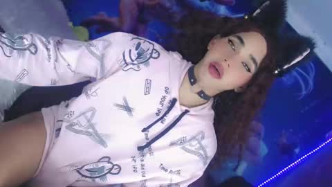 Thalia Girl online show from 02/19/25, 09:36