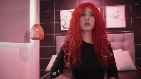 Thalia online show from 11/26/25, 12:17