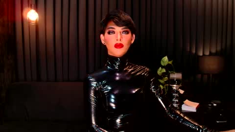 Snapshot of thalia_saint chatting on 01/07/25, 09:07 Thalia Saint online show from 01/07/25, 09:07