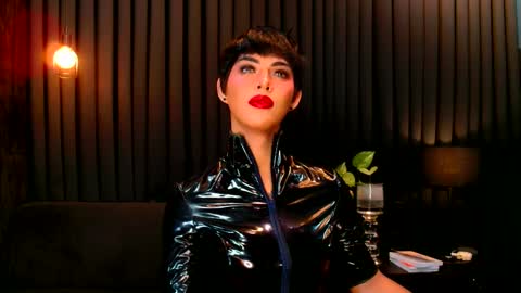 Snapshot of thalia_saint chatting on 01/31/25, 11:03 Thalia Saint online show from 01/31/25, 11:03