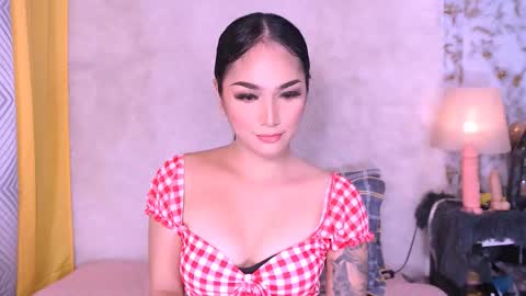 Snapshot of thalia_venture chatting on 03/09/25, 10:08 Thalia online show from 03/09/25, 10:08
