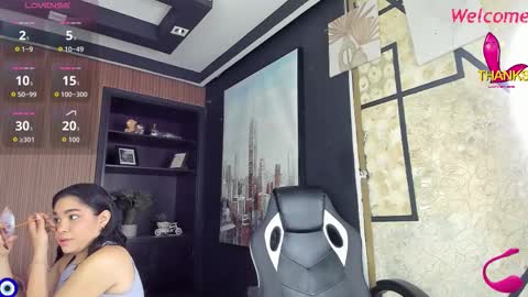 Thalia online show from 12/16/25, 04:28