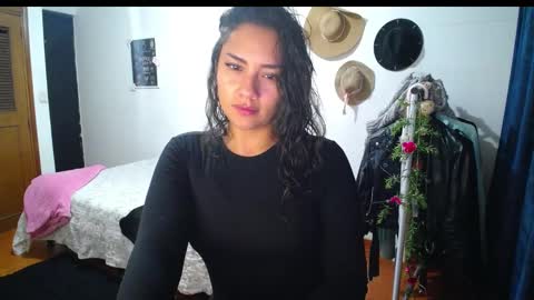    online show from 01/12/25, 12:18