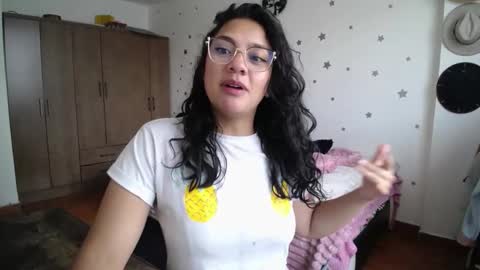    online show from 12/04/25, 06:49