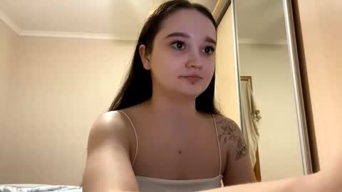 Yumi online show from 02/10/26, 02:21