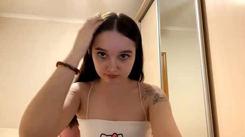 Yumi online show from 03/16/26, 03:16